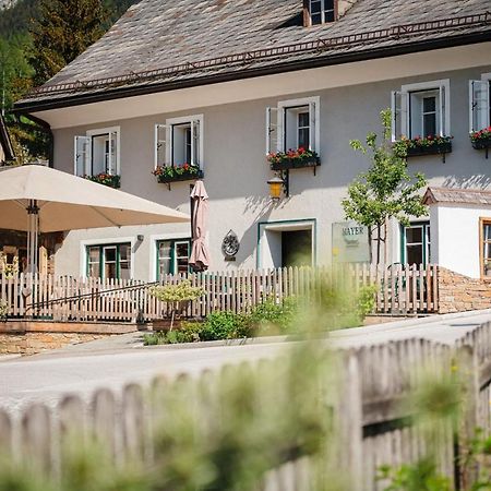 Mayer - Wirtshaus Und Dorfhotel Sankt Martin am Grimming Buitenkant foto